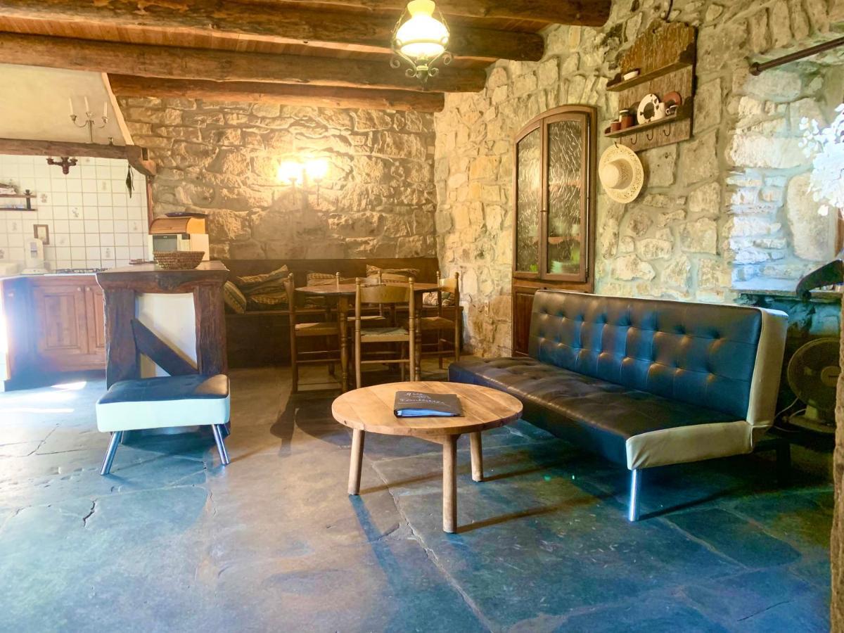 Villa Les Fouillettes à Aujac  Extérieur photo